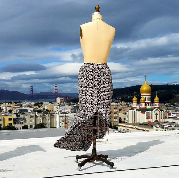 Flynn Skye Floral Printed Maxi Skirt, Sz M/3 - Picture 3 of 8